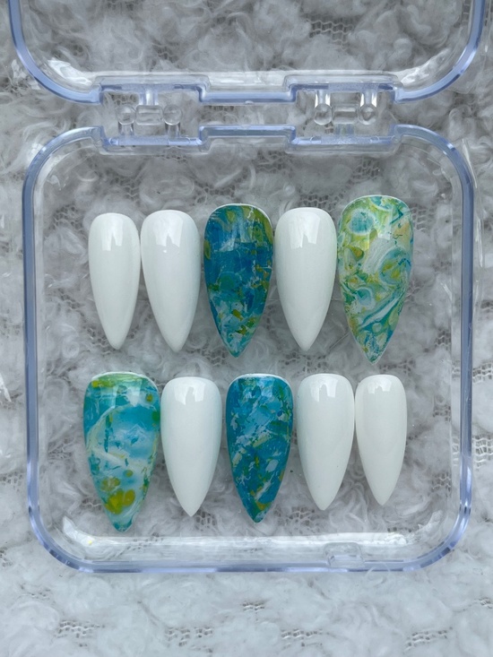Handmade stiletto press on nails featuring shades of green, blue, white. Sz LG - Picture 3 of 5